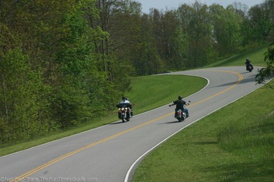 motorcyclists-riding-natchez-trace-parkway.jpg