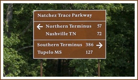 natche-trace-parkway-distance-sign