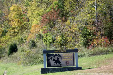natchez-trace-sign-fall-colors.jpg